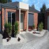 Spacious Unit in Great Location - Belmont thumb