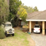 REDUCED 2 Bedroom 1 bathroom Large backyard - Hamersley thumb
