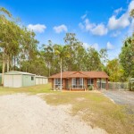 Lovely 2 Acre, 4 Bedroom Home - Morayfield thumb